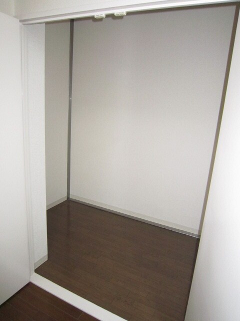 物件内観写真15　(収納)