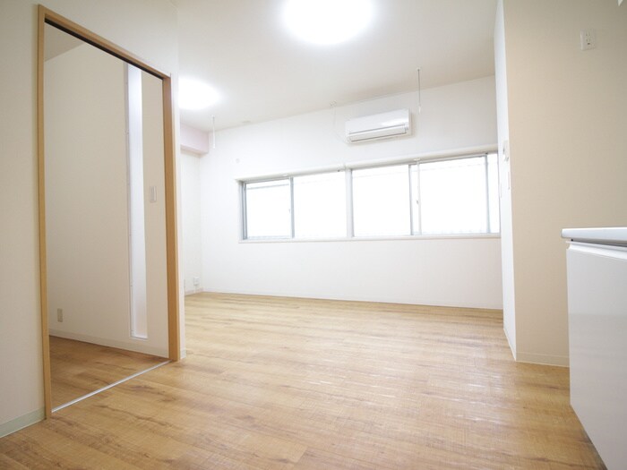 物件内観写真7　(居室)