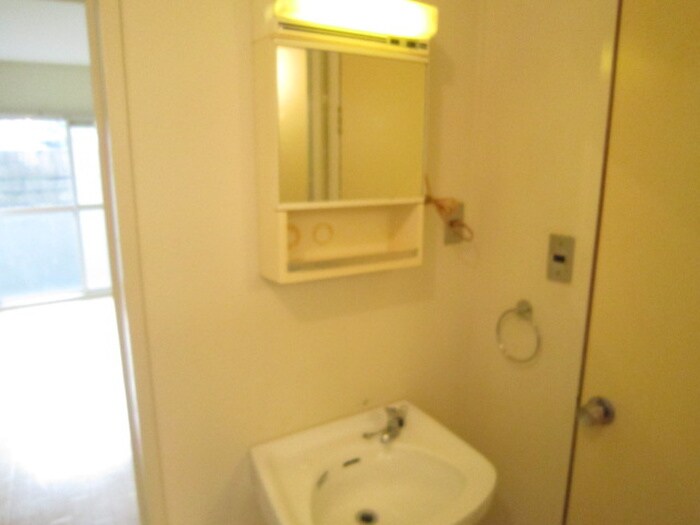 物件内観写真13　(洗面)