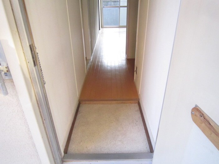 物件内観写真15　(玄関)