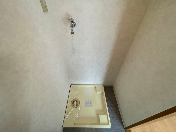 物件内観写真9　(洗濯機置場)