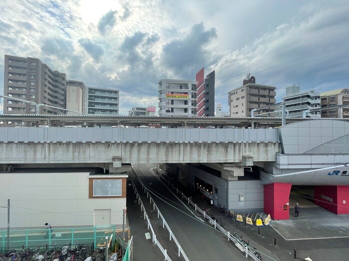 物件内観写真21　(室内からの展望)