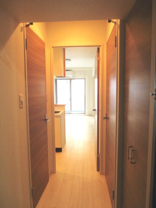 物件内観写真17　(廊下)