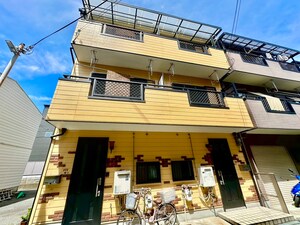 鶴 テラスハウス外観写真