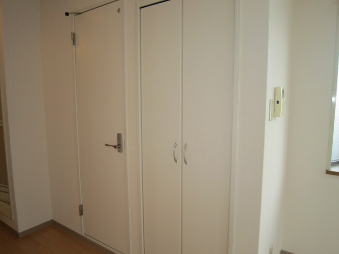 物件内観写真10　(収納)