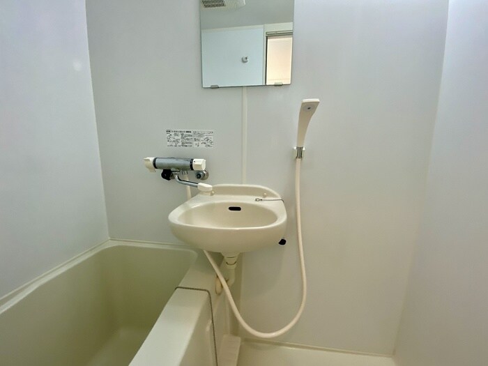 物件内観写真11　(洗面)