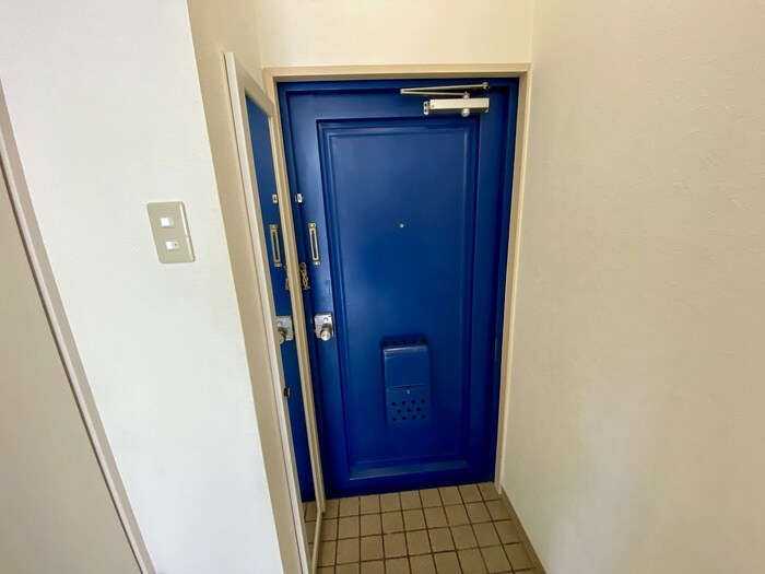 物件内観写真13　(玄関)