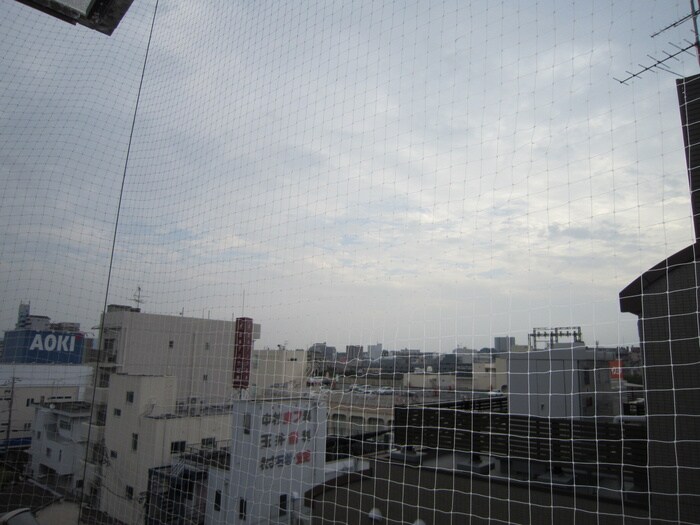 物件内観写真14　(室内からの展望)