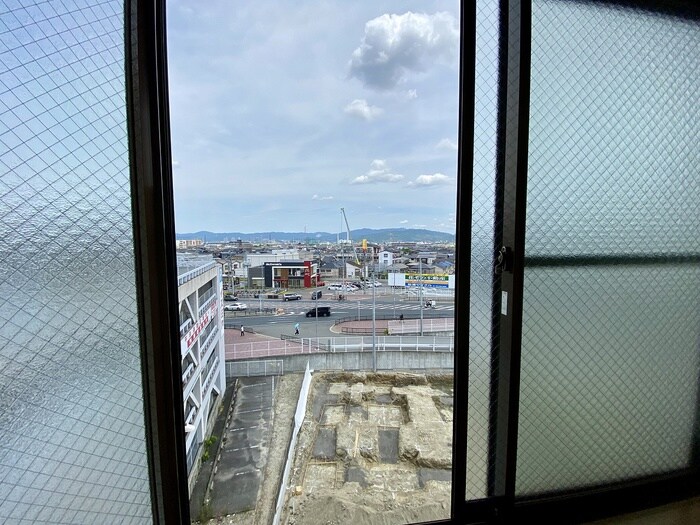 物件内観写真19　(室内からの展望)