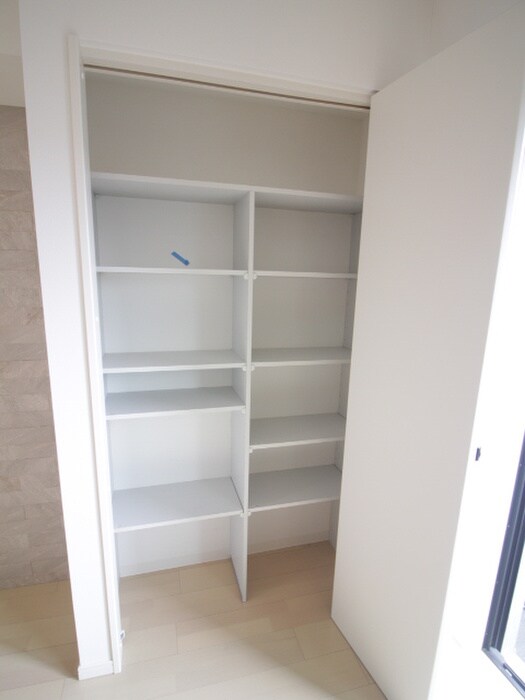 物件内観写真19　(収納)