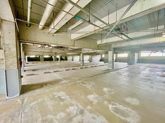 物件外観写真2　(駐車場)