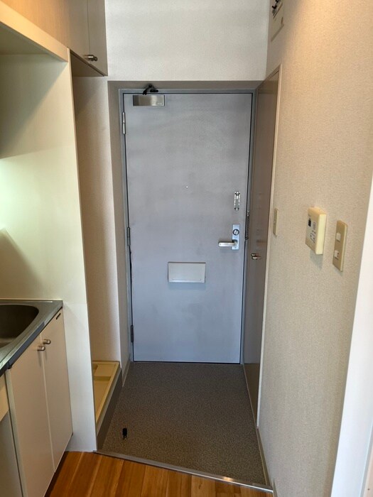 物件内観写真13　(玄関)
