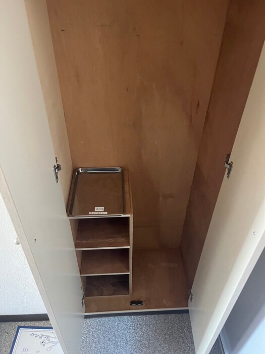 物件内観写真15　(靴箱)