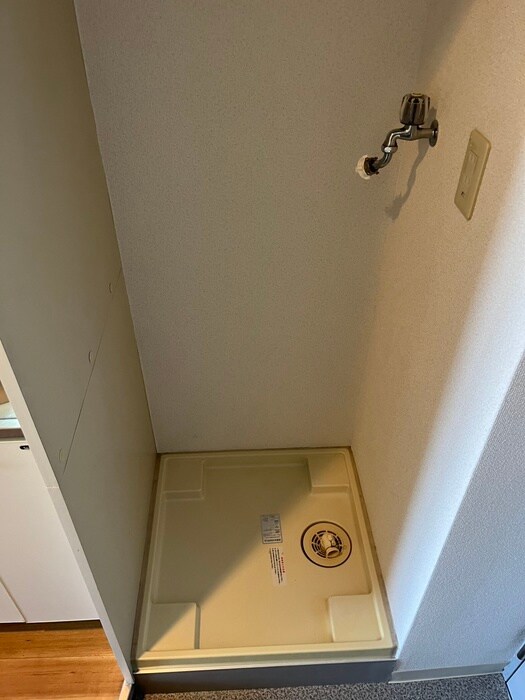 物件内観写真17　(洗濯機置場)