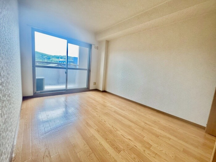 物件内観写真4　(居室)