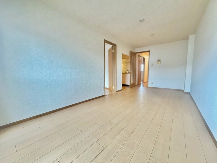 物件内観写真5　(居室)