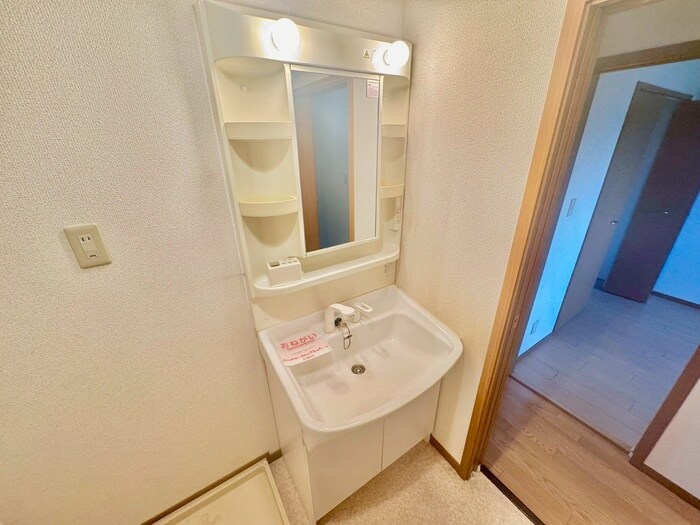 物件内観写真9　(洗面)