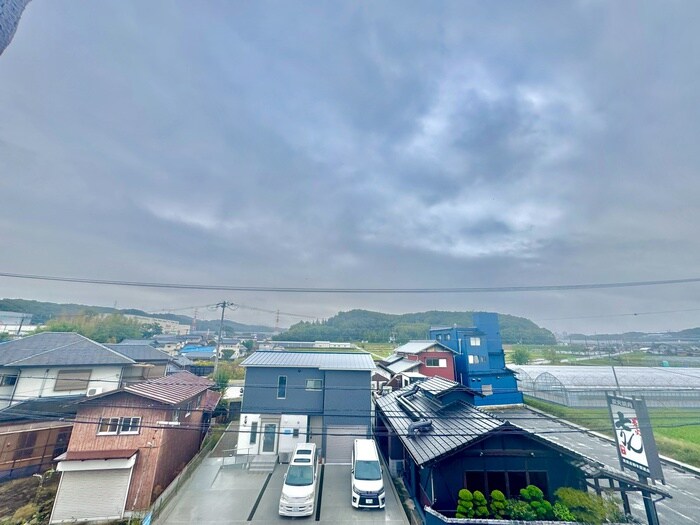 物件内観写真14　(室内からの展望)