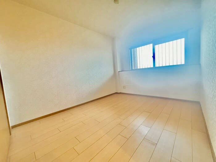 物件内観写真18　(居室)