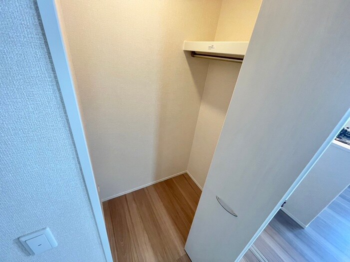 物件内観写真16　(収納)