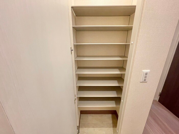 物件内観写真17　(靴箱)