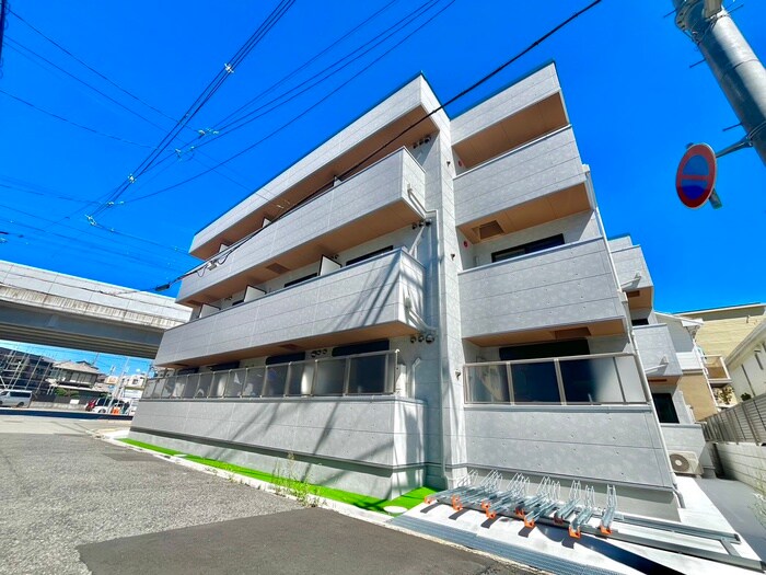 物件外観写真1　(外観写真)