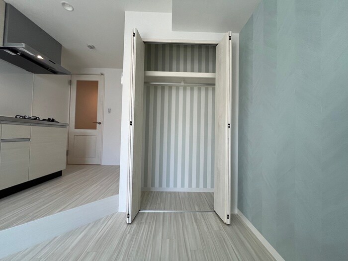 物件内観写真10　(収納)