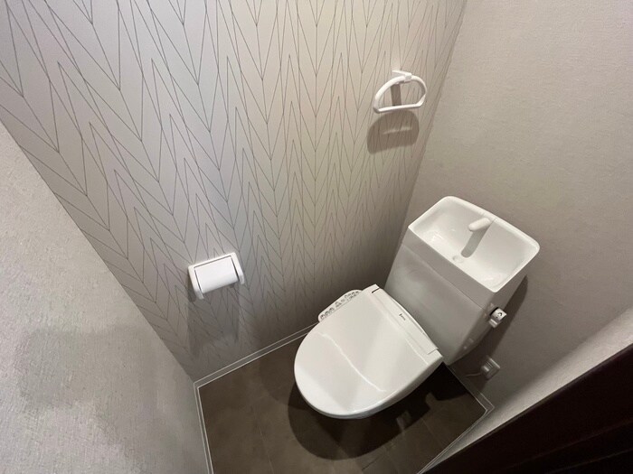 物件内観写真15　(トイレ)