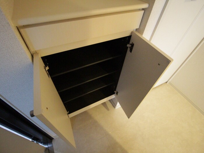 物件内観写真18　(靴箱)