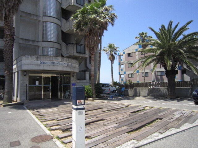 物件外観写真3　(駐車場)