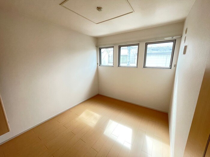 物件内観写真9　(居室)