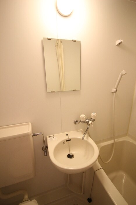 物件内観写真8　(洗面)