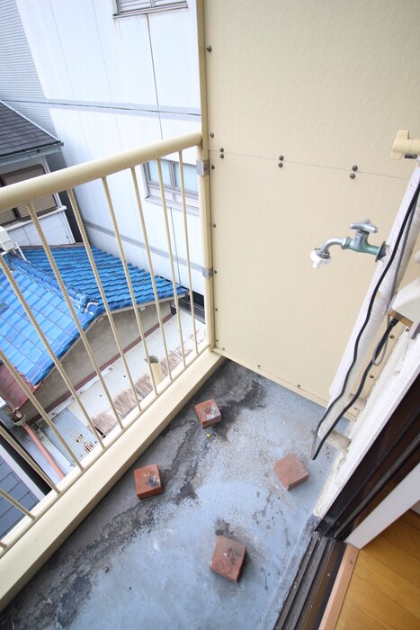 物件内観写真9　(洗濯機置場)