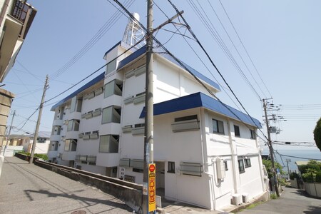 塩屋ブルーハイツ外観写真