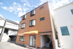 メゾンハツダ（3F）外観写真