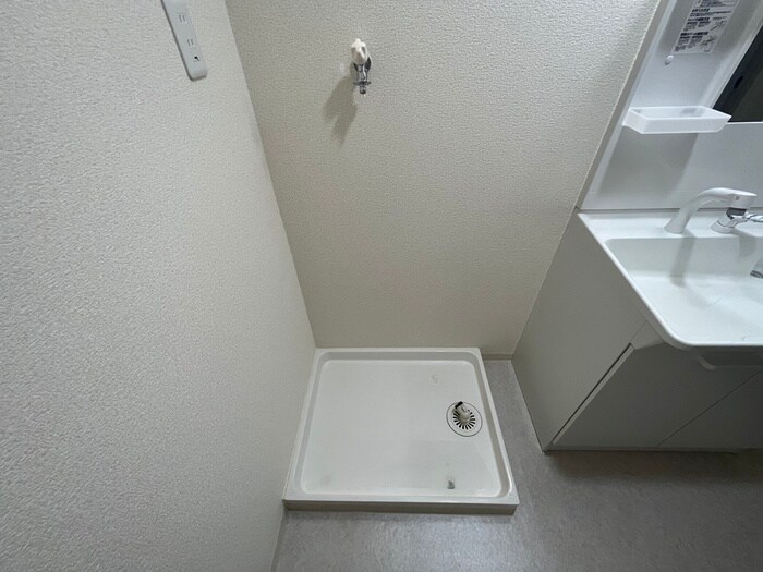 物件内観写真11　(洗濯機置場)