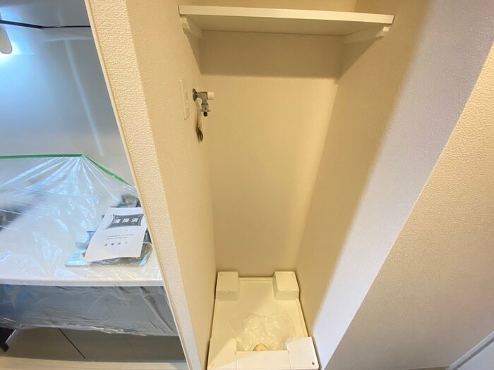 物件内観写真12　(洗濯機置場)