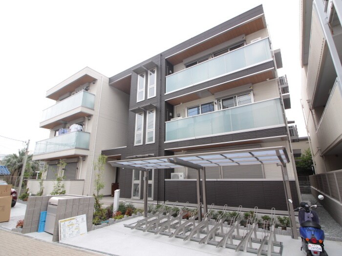 物件外観写真1　(外観写真)