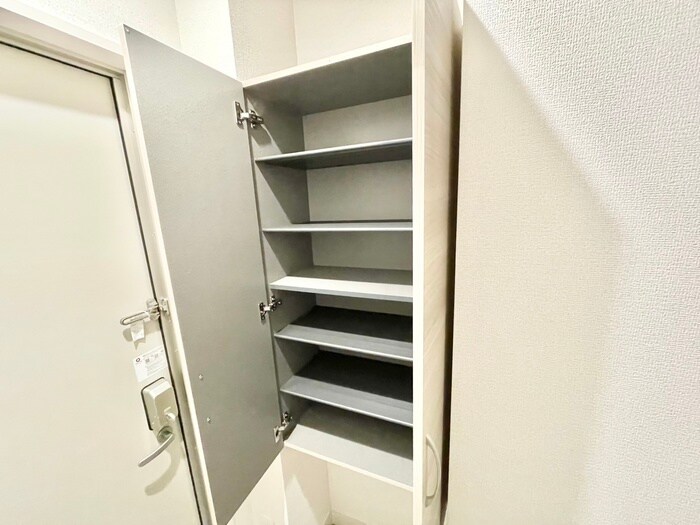物件内観写真18　(靴箱)