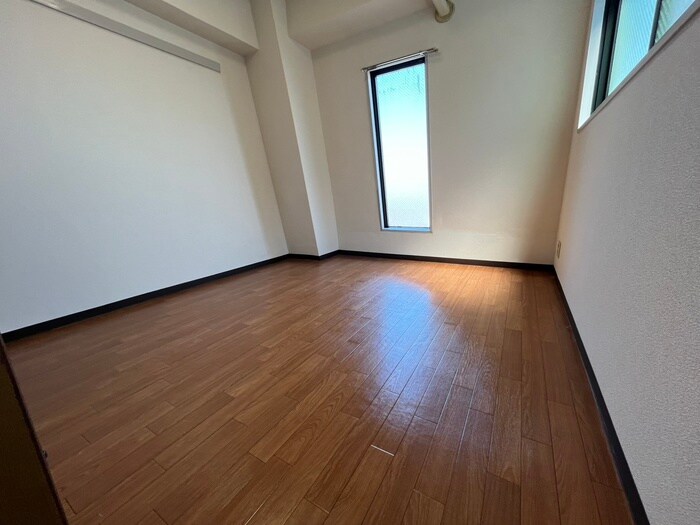 物件内観写真13　(居室)