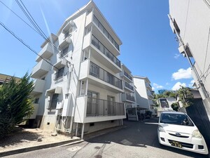 大沢マンション外観写真