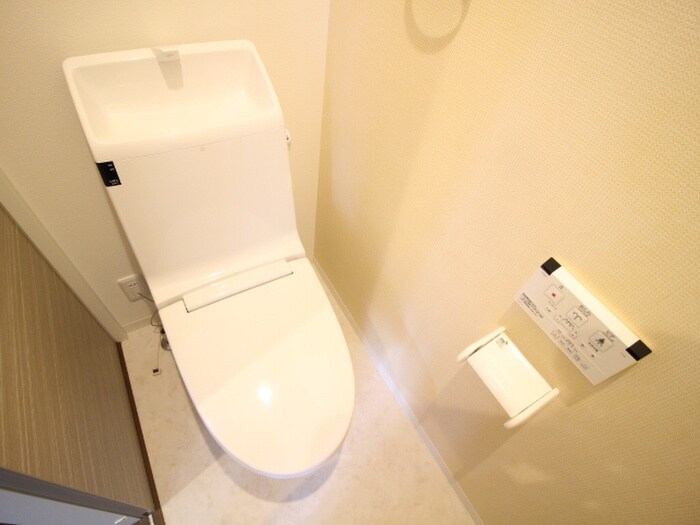 物件内観写真8　(トイレ)