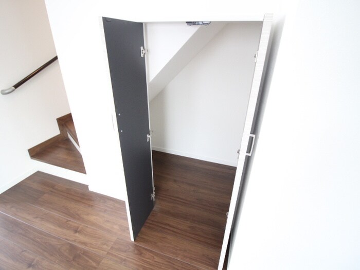 物件内観写真15　(収納)