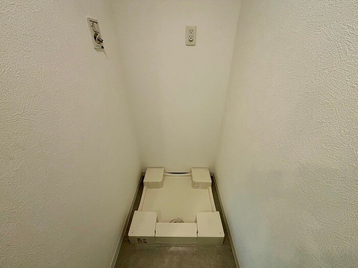 物件内観写真9　(洗濯機置場)