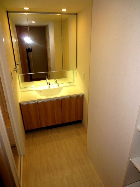 物件内観写真11　(洗面)