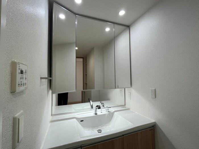 物件内観写真11　(洗面)