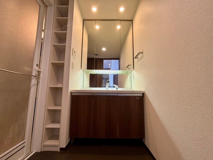 物件内観写真11　(洗面)