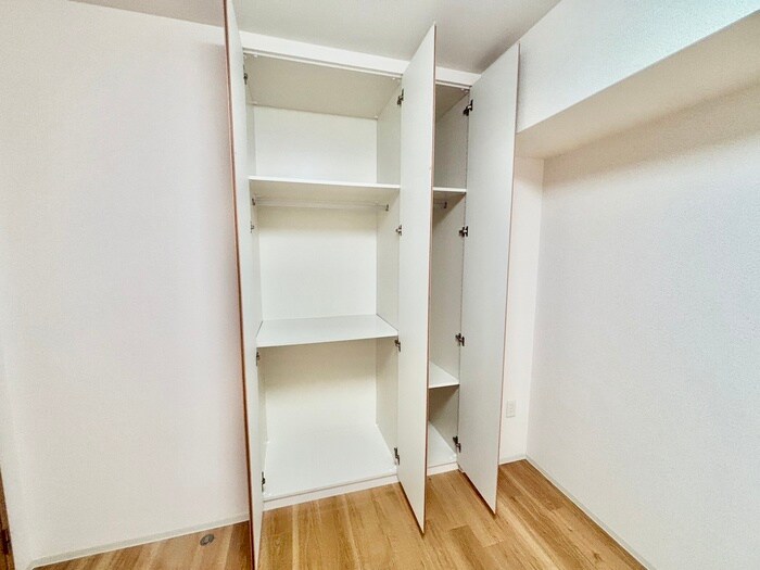 物件内観写真12　(収納)