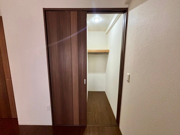 物件内観写真15　(収納)