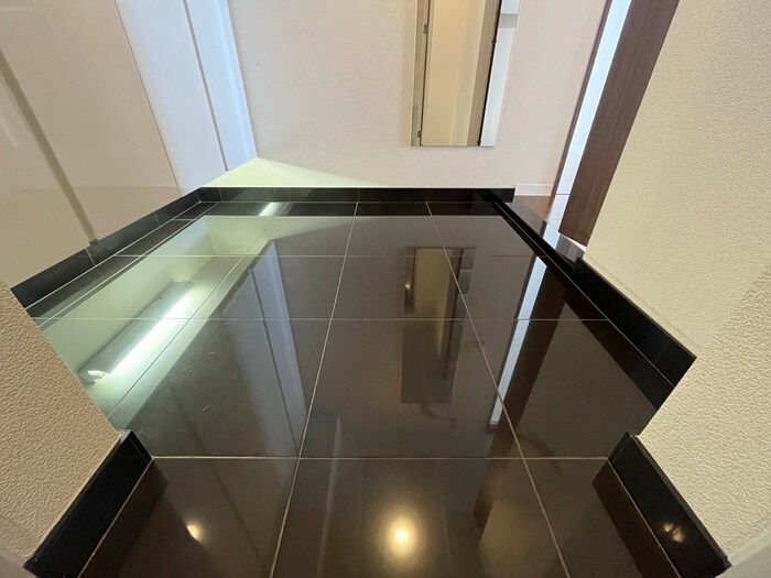 物件内観写真17　(玄関)